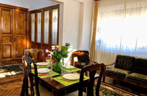Old Town Casa | Unique Old Town Home 2min to Beach and Harbour Private Entrance