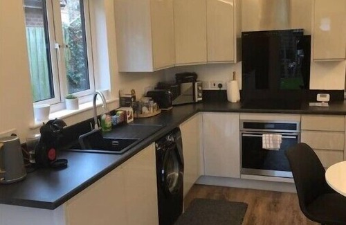 March Casa | Unique one bed contemporary bungalow town centre