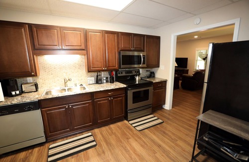 Acworth Apartamento | Unique One Bedroom Apartment with Dock on Lake Allatoona!