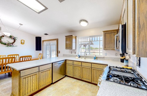 Paso Robles Casa | Unique Paso Robles home with panoramic views & enclosed yard - dog-friendly