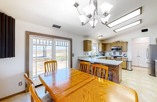 Paso Robles Casa | Unique Paso Robles home with panoramic views & enclosed yard - dog-friendly