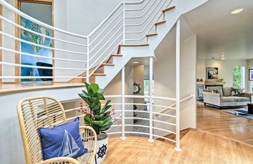 Port Ludlow Casa | Unique Port Ludlow Home with 3 Decks and Hot Tub!