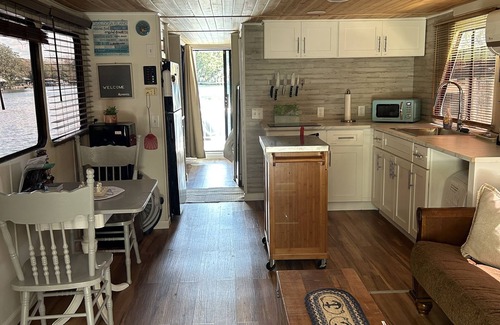 Ocean City Alquiler De Eote | Unique Private newly renovated Houseboat on Bayou - Destin/Ft. Walton Beach