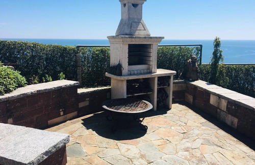 Teignmouth Cabina | Exclusivo jardín privado en la cima de un acantilado con cabaña de troncos