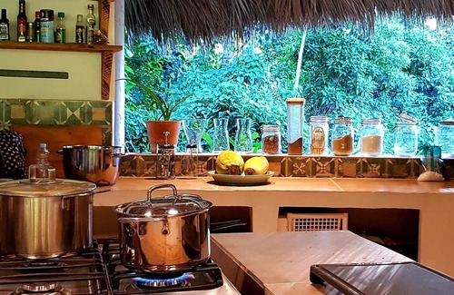 Samana Casa | Propiedad única en una exuberante selva con río y a pocos pasos de la playa.