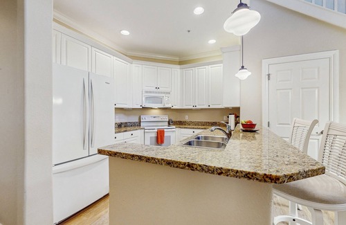 Ole Casa | Unique, resort condo w/shared outdoor pool and access to amenities