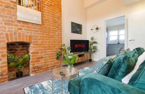 The King's Mile Apartamento | Unique Rooftop Retreat - City View - Sleeps 4