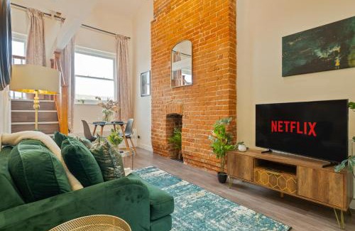 The King's Mile Apartamento | Unique Rooftop Retreat - City View - Sleeps 4