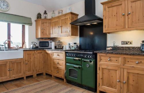 Black Torrington Casa | Unique Rural Stone dog friendly Barn Conversion