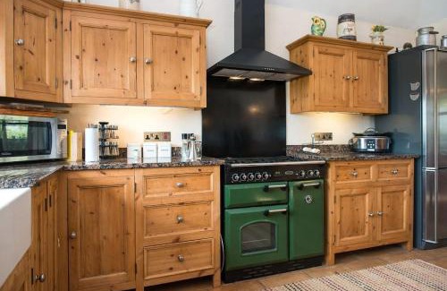 Black Torrington Casa | Unique Rural Stone dog friendly Barn Conversion