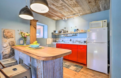 Santa Cruz Apartamento | Unique Santa Cruz Studio ~ 25 Mi to Santa Fe