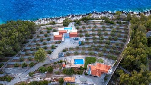 Vela Luka Villa | Unique seaside villa with pool