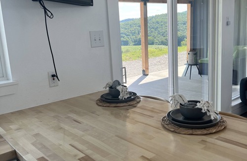 Eureka Springs Casa | Unique Shipping Container Home with River View near Eureka Springs
