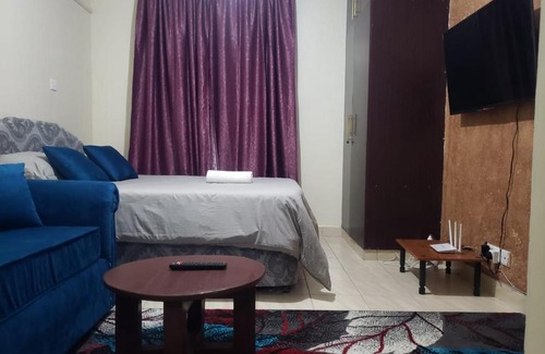 Kitengela Apartamento | Unique space studio