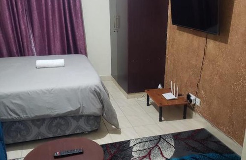 Kitengela Apartamento | Unique space studio