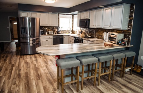 Stroudsburg Cabina | UNIQUE STAY, HOT TUB, MOVIE THEATER, BAR, GYM