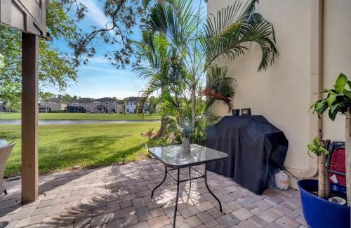 Florida Center North Apartamento | Unique Stays at Cozy Lake House near Universal