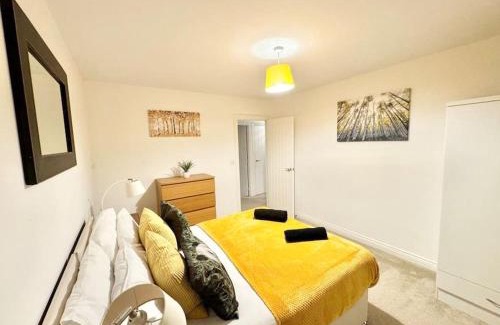 Ashford Casa | Unique Stays Modern Evergreen House in Ashford!