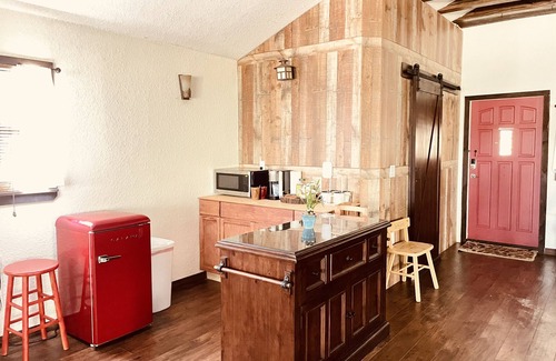 Pinellas Park Apartamento | Unique Studio apartment experience with a view❣️