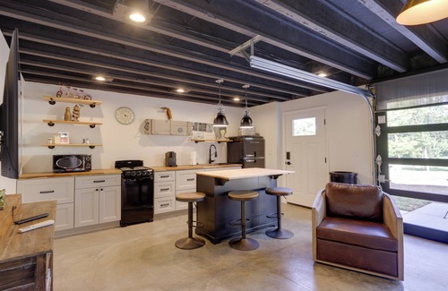 Loveland Apartamento | Unique Studio on Obanyon Creek in Dtwn Loveland!