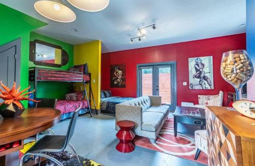 Urban Core Apartamento | Unique studio w pool spa & gardens near downtown