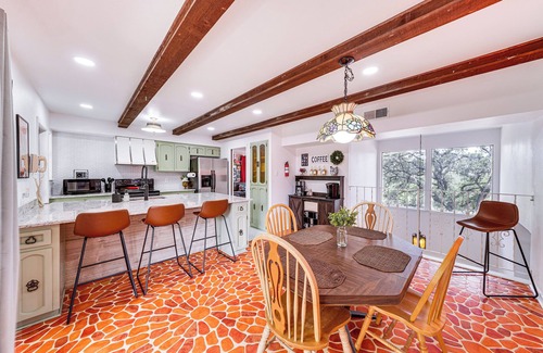 North San Antonio - SAT Casa | Unique & Stylish San Antonio Home w/ Deck!
