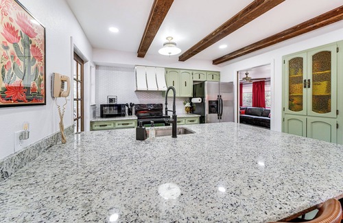 North San Antonio - SAT Casa | Unique & Stylish San Antonio Home w/ Deck!