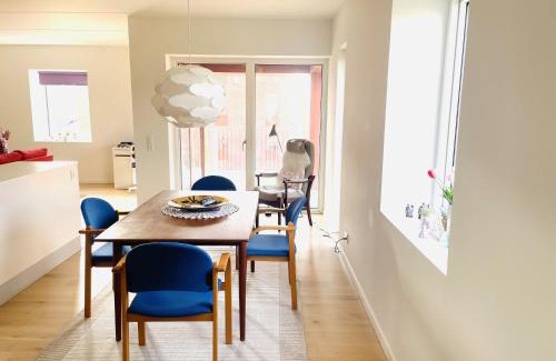Kolding Apartamento | Unique Three Bedroom Apartment in the City of Kolding with Private Parking