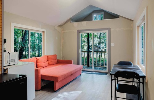 Carling Cabina | Unique Tiny House in Georgian Bay Sand Bay