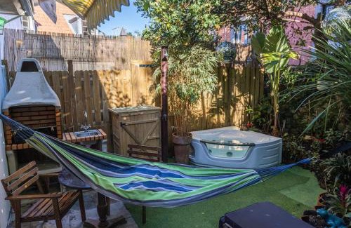 Sintra Casa | Unique Tiny Smart Home with Private Garden, Jacuzzi, PS5, Cinema Projector - Sintra WOW
