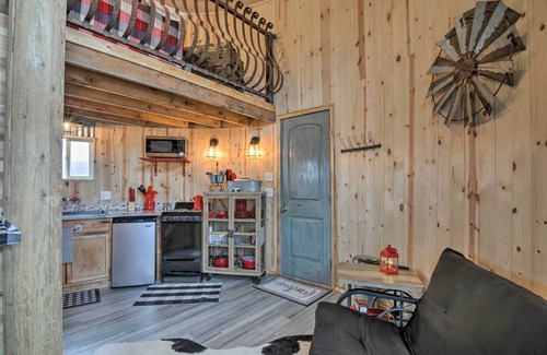 Piute County Apartamento | ¡NUEVO! Cabina de hojalata única con vistas Mtn en antimonio!