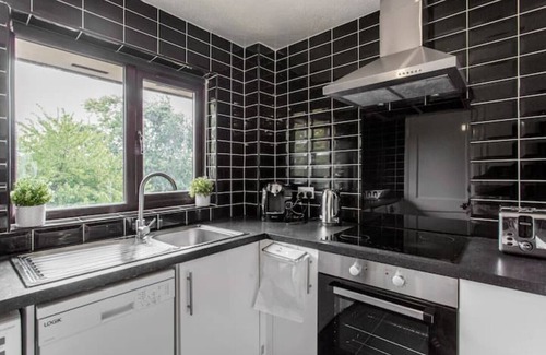 Redbridge Apartamento | Unique Vintage Designed Apartment