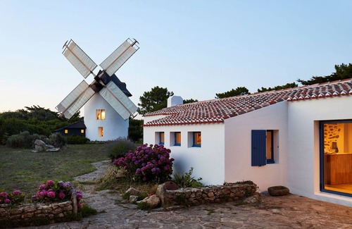 Ile d'Yeu Casa | Unique Windmill And Farmhouse With Timeless Beauty