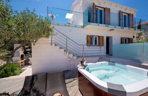 Rogac Villa | **** Villa de lujo con jacuzzi exterior ****