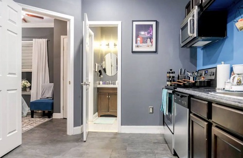 Southeast Casa | Uniquely Styled Private Suite
