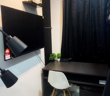 Taman Bandar Baru Apartamento | Unisuites Kampar Studio 5 min to UTAR TARC -3pax , 1 CP