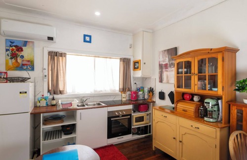 Cronulla Apartamento | Unit 1 - A welcoming and cosy unit, near Wanda beach and Cronulla Golf Course