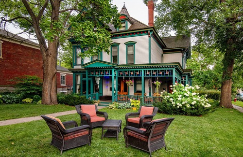 West Seventh Casa | Unit 1 Historic Irvine Park House near West 7th Bars, Restaurants, Xcel, River