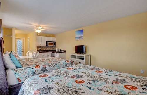 Surf City Hotel | Unit 101D at Tiffany's Motel