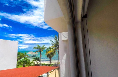 Puerto Juárez Apartamento | Beautiful Suite Chill beach front condo Punta Me
