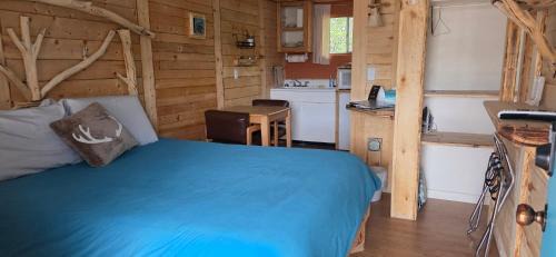 Cedaredge Cabina | Unit 3 at the Cedaredge Lodge Pet Friendly