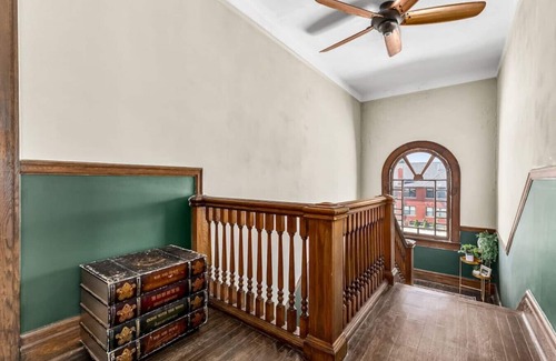 Brush Park Apartamento | Unit 5 · Historic Brush Park 1 BDRM Apt w Workstation