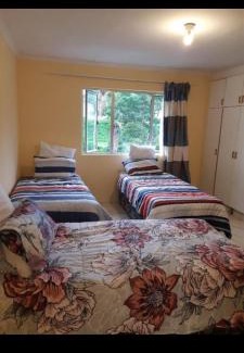 Pinetown Apartamento | Unit 52 Holzner Gardens