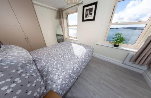 Cobh Apartamento | Unit 6 Penthouse Apartment With Harbour & Island Views
