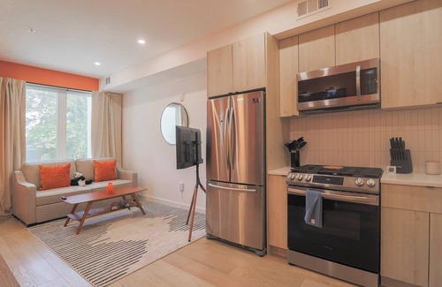 Kingman Park Cama Y Desayuno | Unit 7:Charming 2-bedroom apartment with AC in Washington