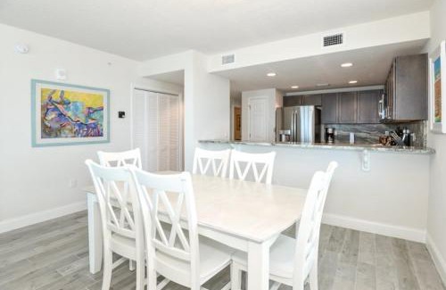 Ocean View Halifax Estates Apartamento | Unit 702 Aruba - 4 Bedroom Ocean Front