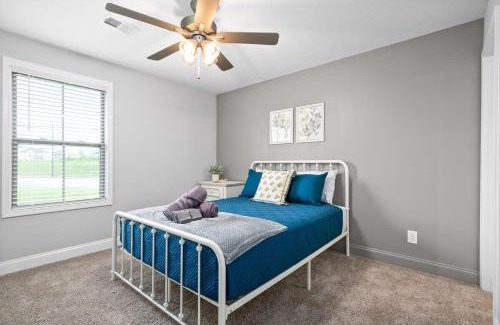 Clarksville Casa | Unit #801 Peachers Place Townhomes