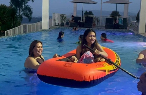Cagayan de Oro Condominio | Unit 834 CozyStudio Condo -free past WIFI, gym and huge swimming pool