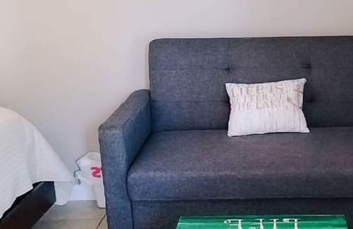 Jamestown Cabaña | Unit A - 2 queen beds, 1 full bath, sleeper sofa, close to lake