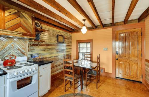 New Bern Apartamento | Unit A Victorian New Bern Vacation Rental In Downtown!